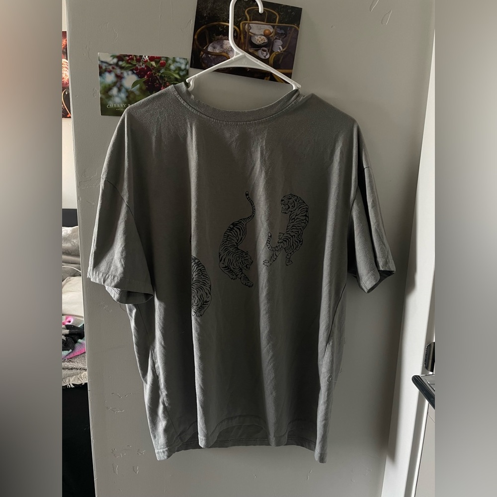 shein oversized tiger shirt